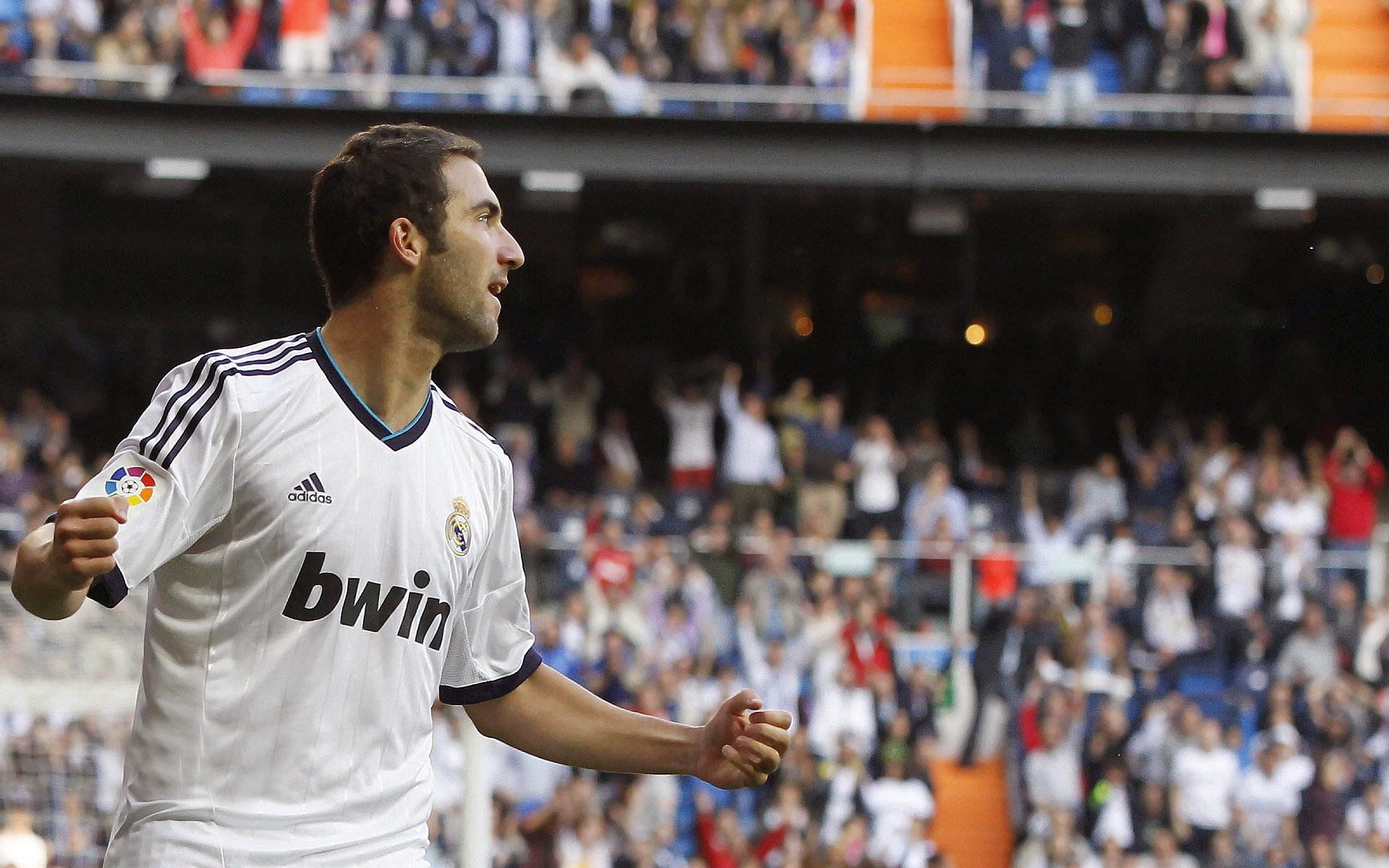 米兰电竞-传统豪门的崛起：新赛季的复苏故事，豪门崛起重